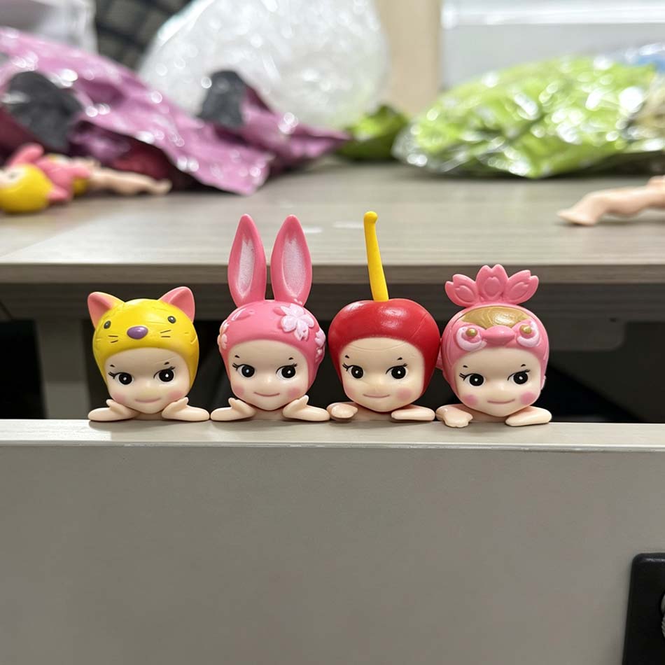 Oferta imperdível: Blind Box H - Anime Merchandise For Sale avaliação e preço